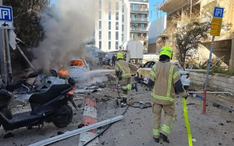 صابة 6 أشخاص بشظايا صاروخ إيراني