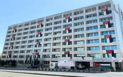 القمر يقترن بالثريا الليلة