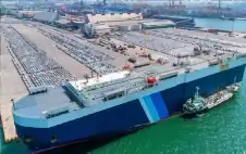 منوعات ـ عبارات نقل السيارات الضخمة في الصين..