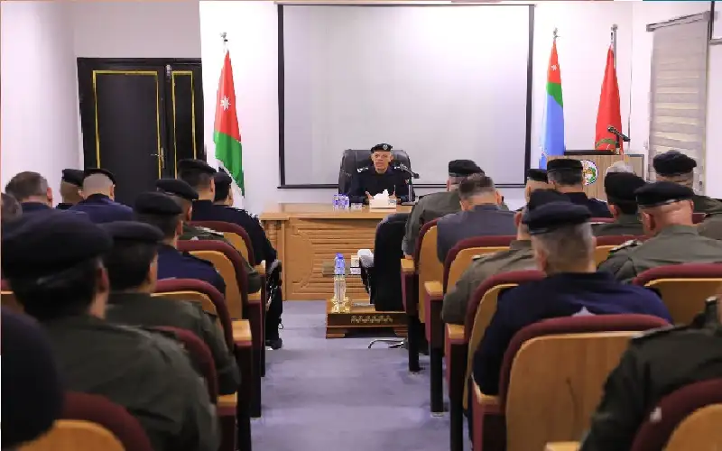 مدير الأمن العام يزور قيادة شرطة