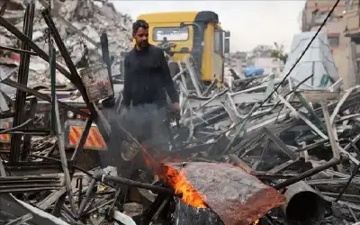 لنقود إيران إلى حارة ضيقة اسمها