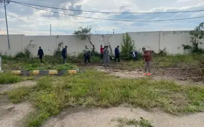 بمشاركة إماراتية.. الجيش يسقط 15 طن