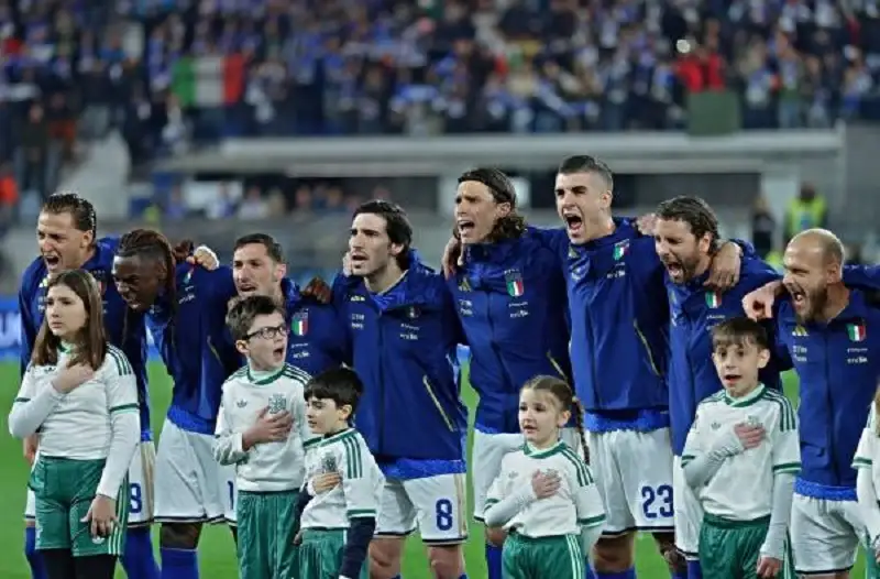 إيطاليا تتأهل إلى نهائي ملحق كأس