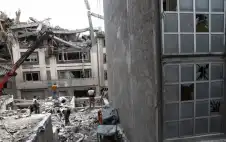 إيران تصف الهجمات الأميركية وسط الدعوة