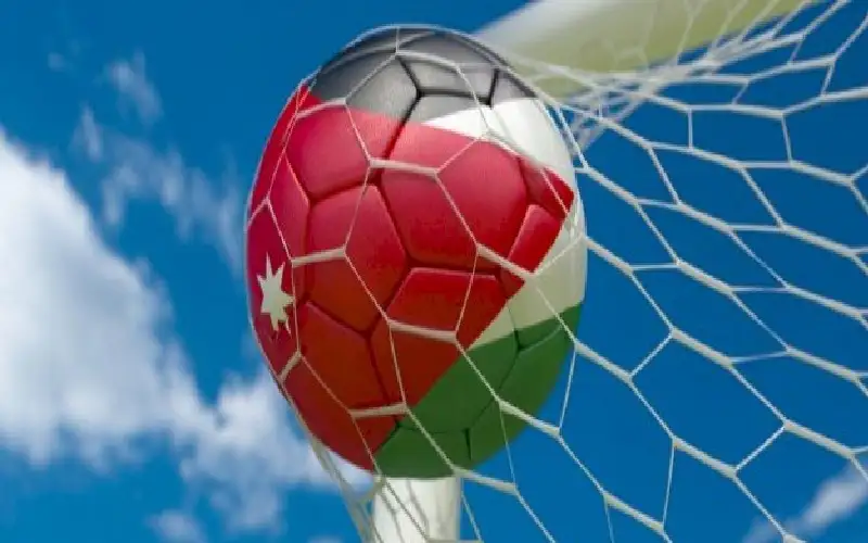 رئيس الوزراء يعاقب اللاعبين الدوليين ويفشل