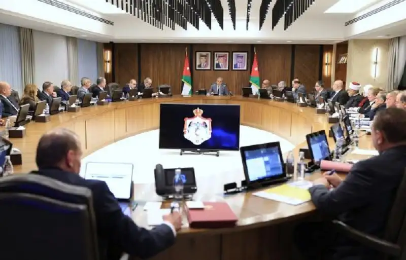 الحكومة تتحمل فوائد مترتبة على تسهيلات