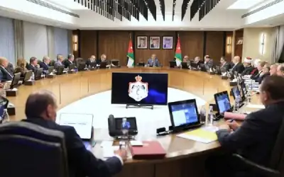 استطلاع: 50% من الإسرائيليين يفضلون غانتس