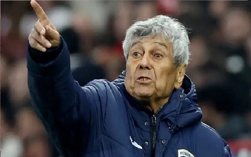 أزمة قلبية خطيرة تنقل مدرب منتخب