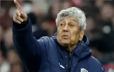 أزمة قstrongلبstrongية خطيرة تنقل مدرب منتخب