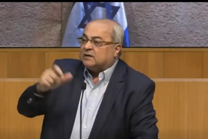 الطيبي: قانون إعدام الأسرى يلغي الاستئناف