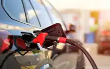 الحكومة ترفع أسعار اstrongلبstrongنزين والسولار وتثبت