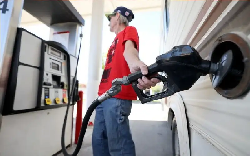 النفط يرتفع رغم مؤشرات قرب نهاية