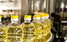 وstrongزيstrongر الصناعة يؤكد استمرار توفر الزيوت