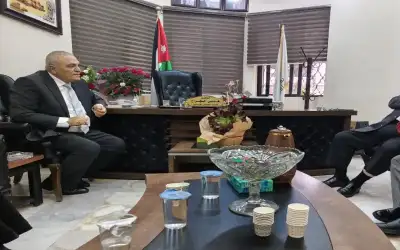 النفط يرتفع وسط التوتر بين أمريكا