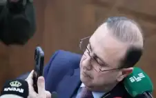 المومني عن الشائعات: ليس وقت للمغامرة