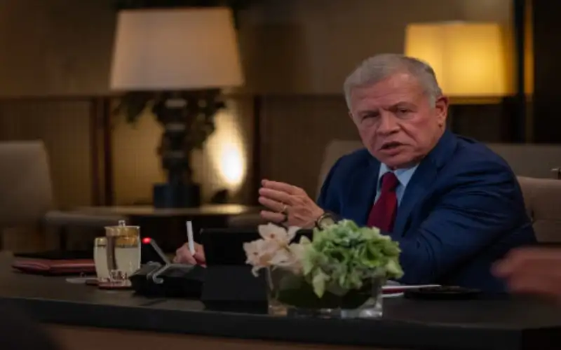 الإمارات يبحثان هاتفيا سبل خفض التصعيد