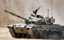 أسطول مدرع.. الصين تحول دباباتها القديمة