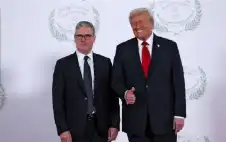 ترامب يسخر من ستاstrongرمstrongر ويستهزئ بحاملات