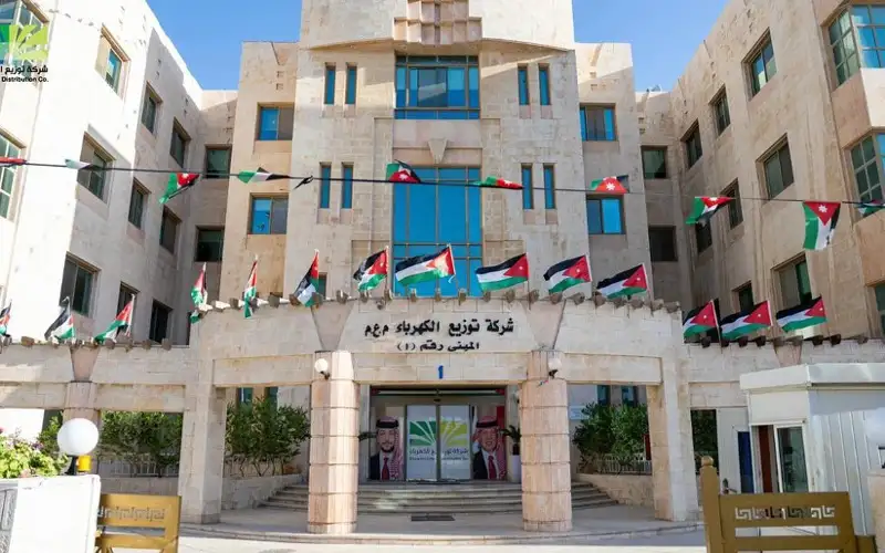 توزيع الكهرباء: إعادة التيار لـ90% من