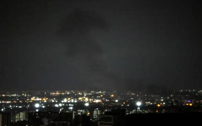 صحيفة نيسان ـ دوي انفجارات عدة في طهران