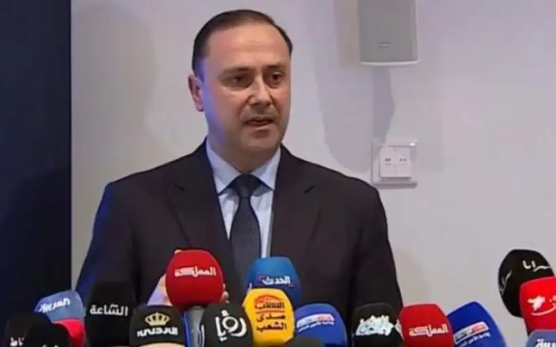 الحكومة تؤكد: لا يوجد قرار حول
