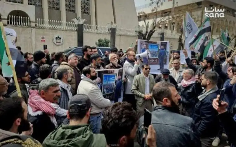 الإمارات تصدر بيانا بعد تعرض سفارتها