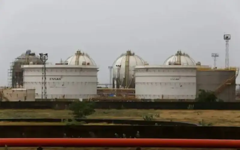 صحيفة نيسان ـ الهند تشتري نفطا إيرانيا لأول مرة