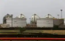 الهند تشتري نفطا إيرانيا لأول مرة