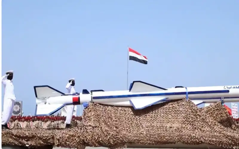 صحيفة نيسان ـ الحوثيون يعلنون استهداف مطار وأهداف حيوية