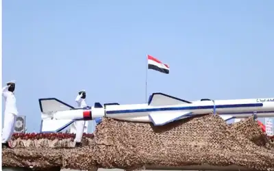 مخالفة 50 فردا داخل السوق المركزي