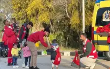 من العتمة إلى الأحضان.. رحلة أطفال