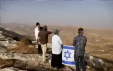 بين شظايا الحرب وإرهابهم.. 900 ألف