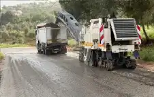 الأشغال: بدء العمل بمشروع صيانة وتعبيد