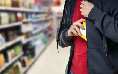 منوعات ـ بدلا من تكريمه.. شركة بريطانية تطرد