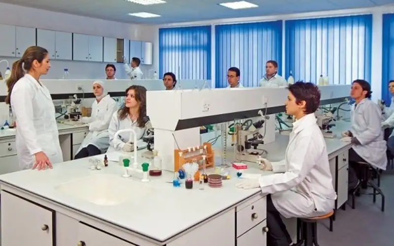 صيدلة عمان الأهلية تحجز مقعدها ضمن