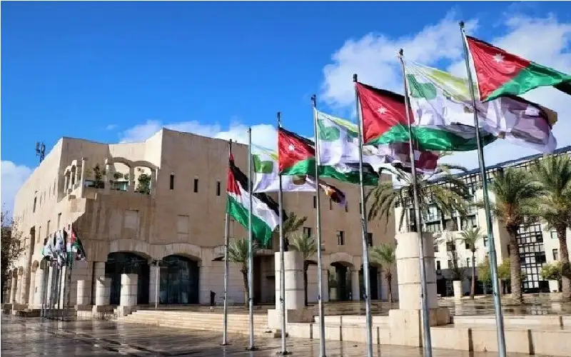 أمانة عمان: تحويلات مرورية لتركيب جسر