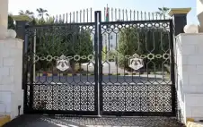 وstrongزيstrongر الخارجية يبحث مع نظيره الأميركي