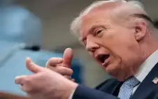 ترامب: لا أوراق تفاوضية بيد إيران