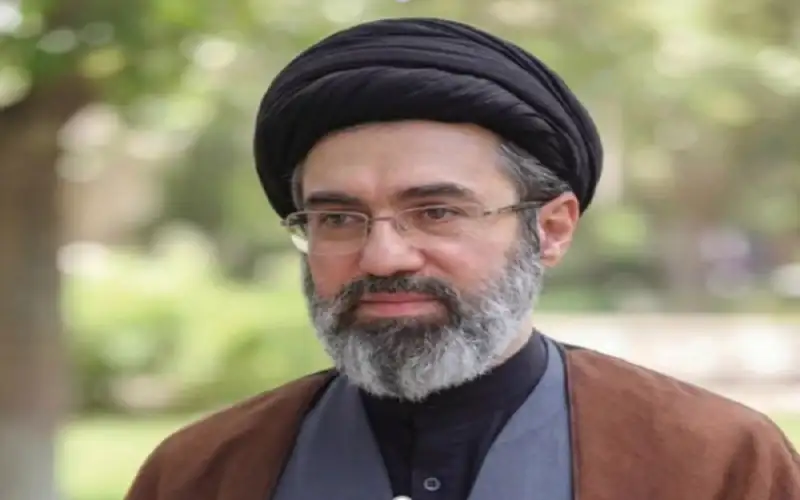 رويترز: مجتبى خامنئي يعاني من جروح