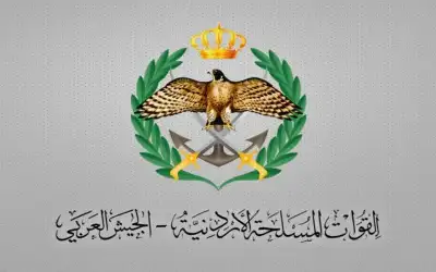 بالفيديو.. فتاة تجر شاب خلفها في