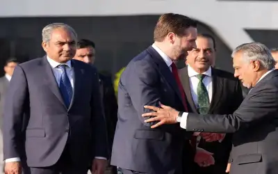 إسلام آباد تدعو واشنطن وطهران للالتزام