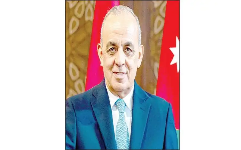 انتعاش الموسم السياحي مرهون بتوقف الحرب