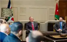 الملك: تطوير العلاقات الاقتصادية والتجارية والتعاون