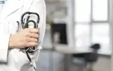 نقيب الاطباء يحذر من بطالة متزايدة