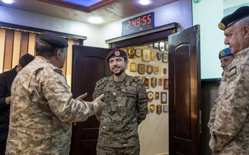 ولي العهد يزور مديرية سلاح الهندسة