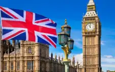 محاكمة اثنين من سماسرة الأسلحة في