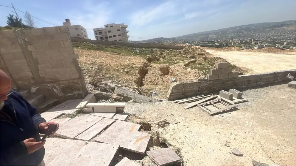 إخلاء عمارة في صافوط إثر تشكل