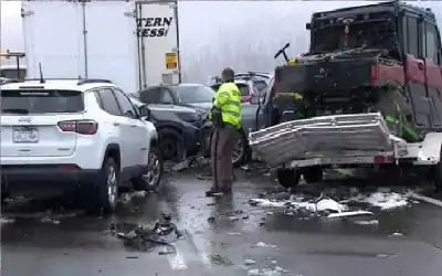 منوعات ـ أمريكا: تصادم 70 مركبة على طريق