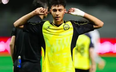 مسعود أوزيل.. صوت المظلومين وضحية العنصرية