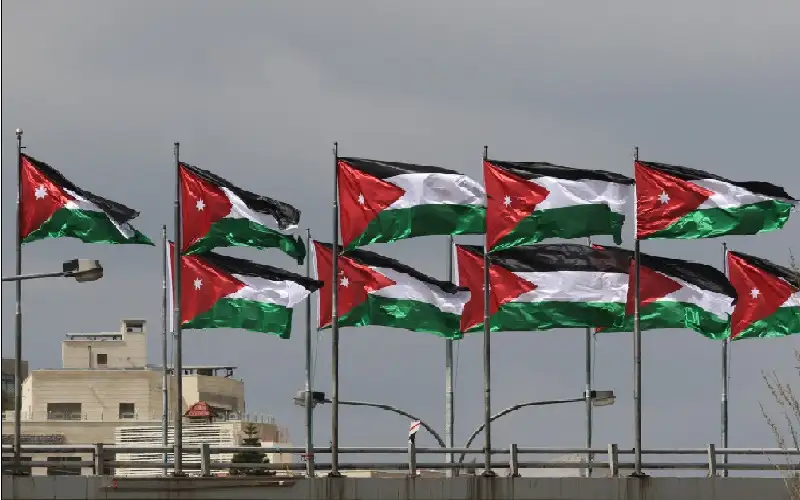 رفع العلم في محافظات المملكة كافة